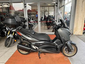 Yamaha X-Max 300 TECH MAX
