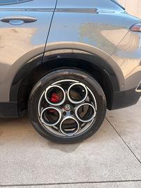 Set 4 cerchi in lega Alfa Romeo Tonale da 18”