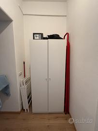 Guardaroba con due ante