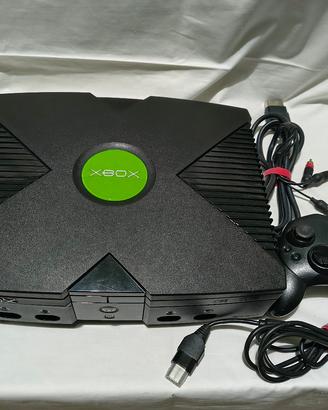 Xbox Classic revisionata con cavo e joystick 