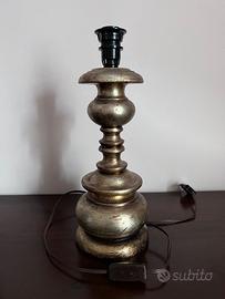 Piede per lampada in legno
