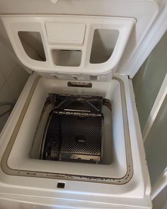 Lavatrice Indesit – funzionante – ritiro a mano