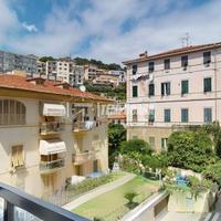 TRILOCALE IN CENTRO, 50 METRI DAL MARE