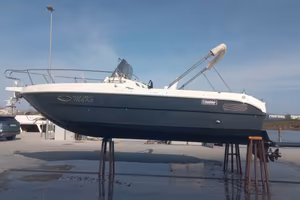barca entrofuoribordo walkaround Zeus marine b25