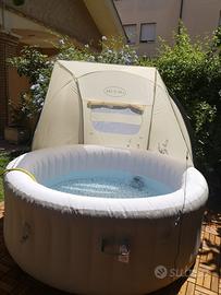 Piscina con idromassaggio