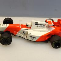 Slot car 1:32 scalextric Mc larem f1
