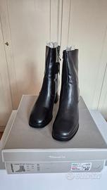 Stivali Tronchetti Donna n.39 pelle neri Tamaris