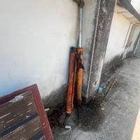 4 PISTONI PER SCAVATORE