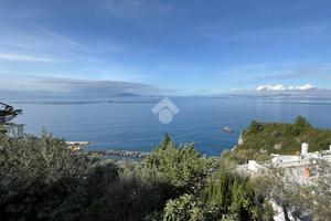 CASA INDIPENDENTE A MASSA LUBRENSE