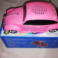 Radio a forma di macchina