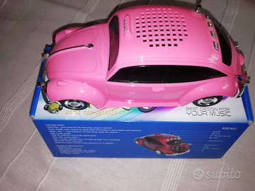 Radio a forma di macchina