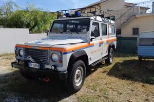 Land Rover Defender 90 td5 9posti
