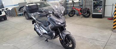 Honda x-adv