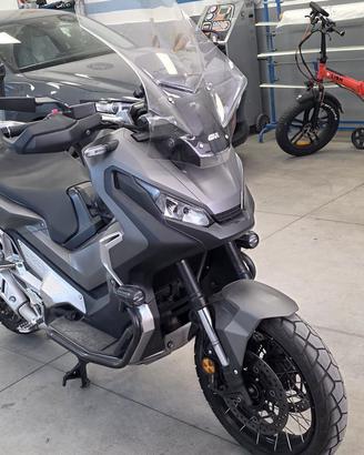 Honda x-adv