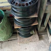 Cerchi in ferro R15