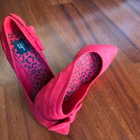 Scarpa camoscio rossa nuova