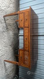 Scrittoio a cilindro floreale e intarsi