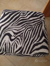 Pouf nuovo rigido quadrato Doimo