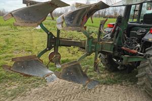 Aratro bivomere pietro moro