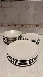 Servizio piatti 18 pezzi Ikea completo
