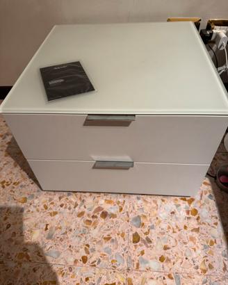 Molteni comodino bianco con piedini in acciaio e v