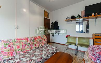 AMPIO BILOCALE CON SERVIZI