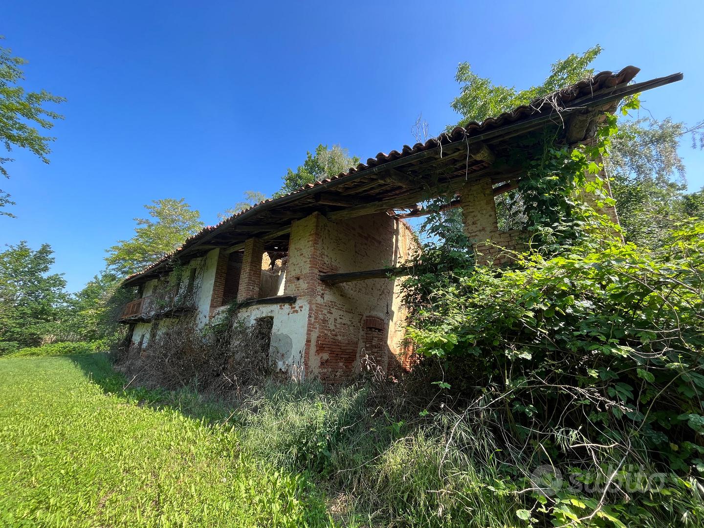 Terreno con entrostante fabbricato - Vista 3