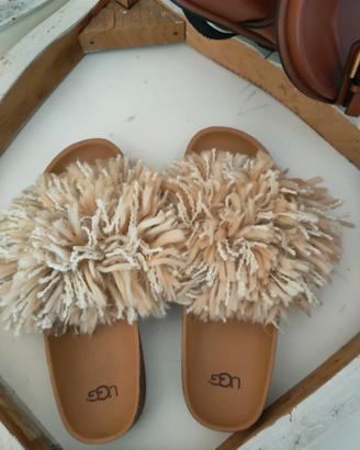 sandali UGG