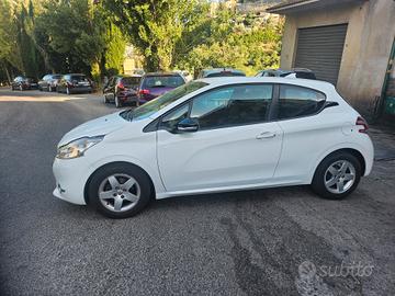Peugeot 208 1.4 HDi 68 CV 3 porte Allure 2012
