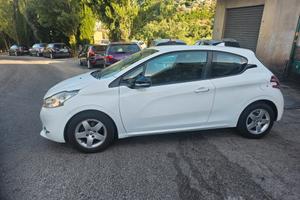 Peugeot 208 1.4 HDi 68 CV 3 porte Allure 2012