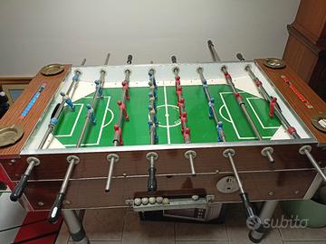 calcio balilla.  bigliardino