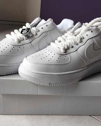Nike Air Force 1 EU 44 con Box