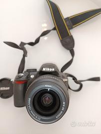 Nikon D3100 con obiettivo 18-55mm