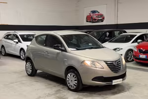 Lancia Ypsilon 0.9 TwinAir 85 CV 5 porte Metano Ec