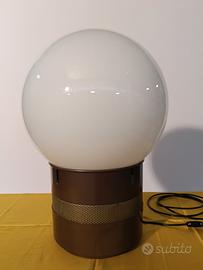 Lampada Mezzo Oracolo. Gae Aulenti per Artemide.