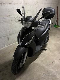Kymco people S 200