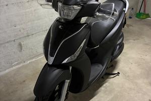 Kymco people S 200