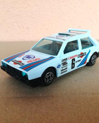 MODELLO AUTO LANCIA DELTA S4 RALLY MARTINI BURAGO 