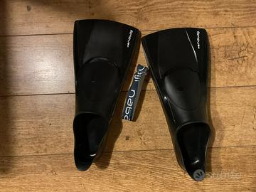 Pinne nuoto corte 500 SILIFINS nere