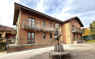 PIANEZZA - 4 Locali con Giardino e Terrazza