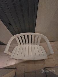 Panchina in plastica