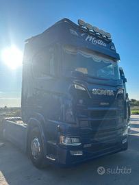 Trattore stradale SCANIA S500