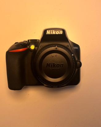 Nikon D3500 - come nuova
