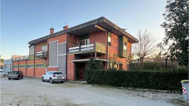 San Sisto immobile industriale indipendente con uf