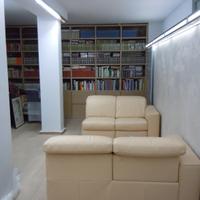 Libreria marca PIANCA colore rovere chiaro.