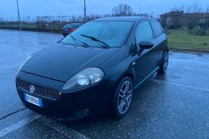 Grande punto tjet sport