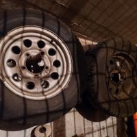 4 cerchi+ pneumatici invernali per Suzuki jimny 