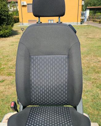 sedile anteriore sinistro ford fiesta  2002-2005