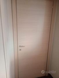 4 porte, scala interna ferro battuto, anta doccia
