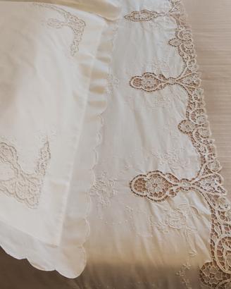 Completo letto misto lino  ricamo Burano 
